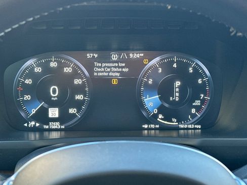 Used 2022 Volvo XC90 T6 Momentum w/ Advanced Package image 27