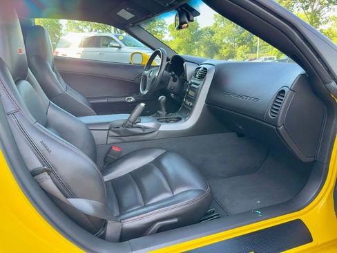 Used 2006 Chevrolet Corvette Z06 w/ Preferred Equipment Group RWD image 8