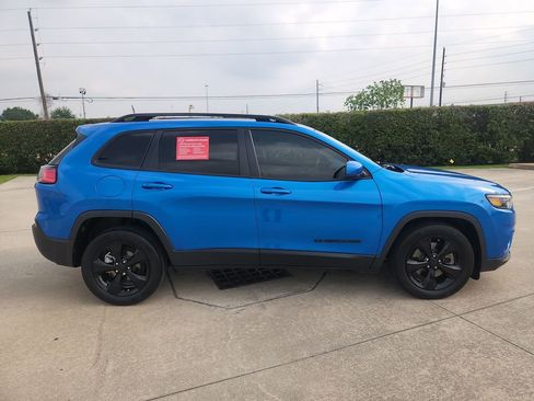 Used 2020 Jeep Cherokee Latitude Plus FWD image 4