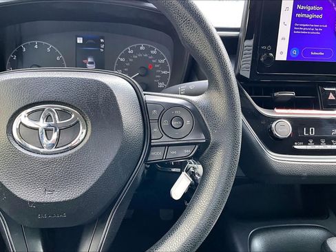 Used 2025 Toyota Corolla LE FWD image 25
