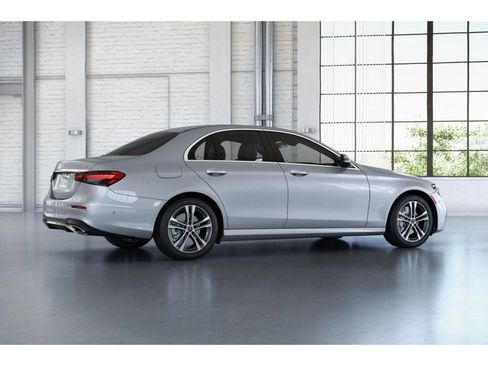 Certified 2022 Mercedes-Benz E 350 4MATIC Sedan image 20
