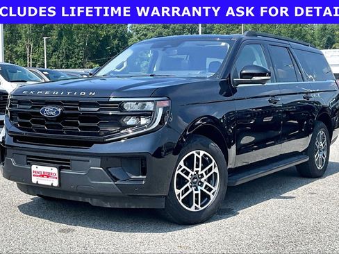 Used 2025 Ford Expedition Max Active AWD/4WD image 3