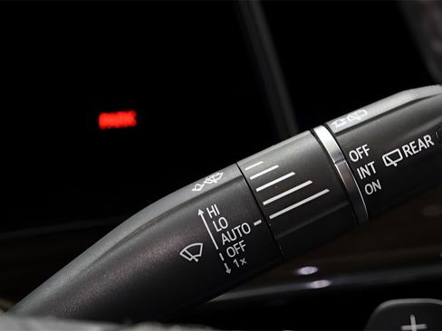 Used 2024 Cadillac Escalade ESV Sport Platinum w/ LPO, ONYX Package image 20