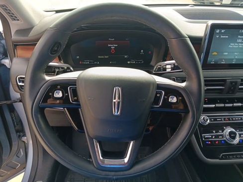 Used 2022 Lincoln Corsair Reserve w/ Elements Package image 9