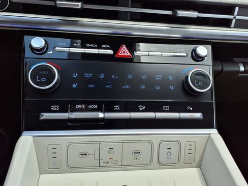 New 2025 Hyundai Santa Fe Calligraphy image 15