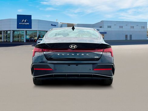 New 2025 Hyundai Elantra Limited image 6