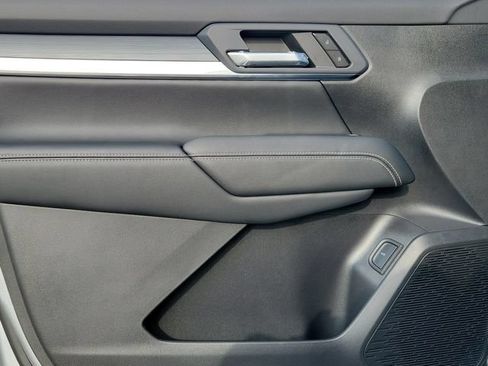 New 2027 GMC Terrain Elevation w/ Elevation Premium Package AWD/4WD image 11