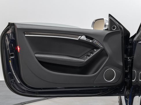 Used 2013 Audi RS 5 Cabriolet image 49