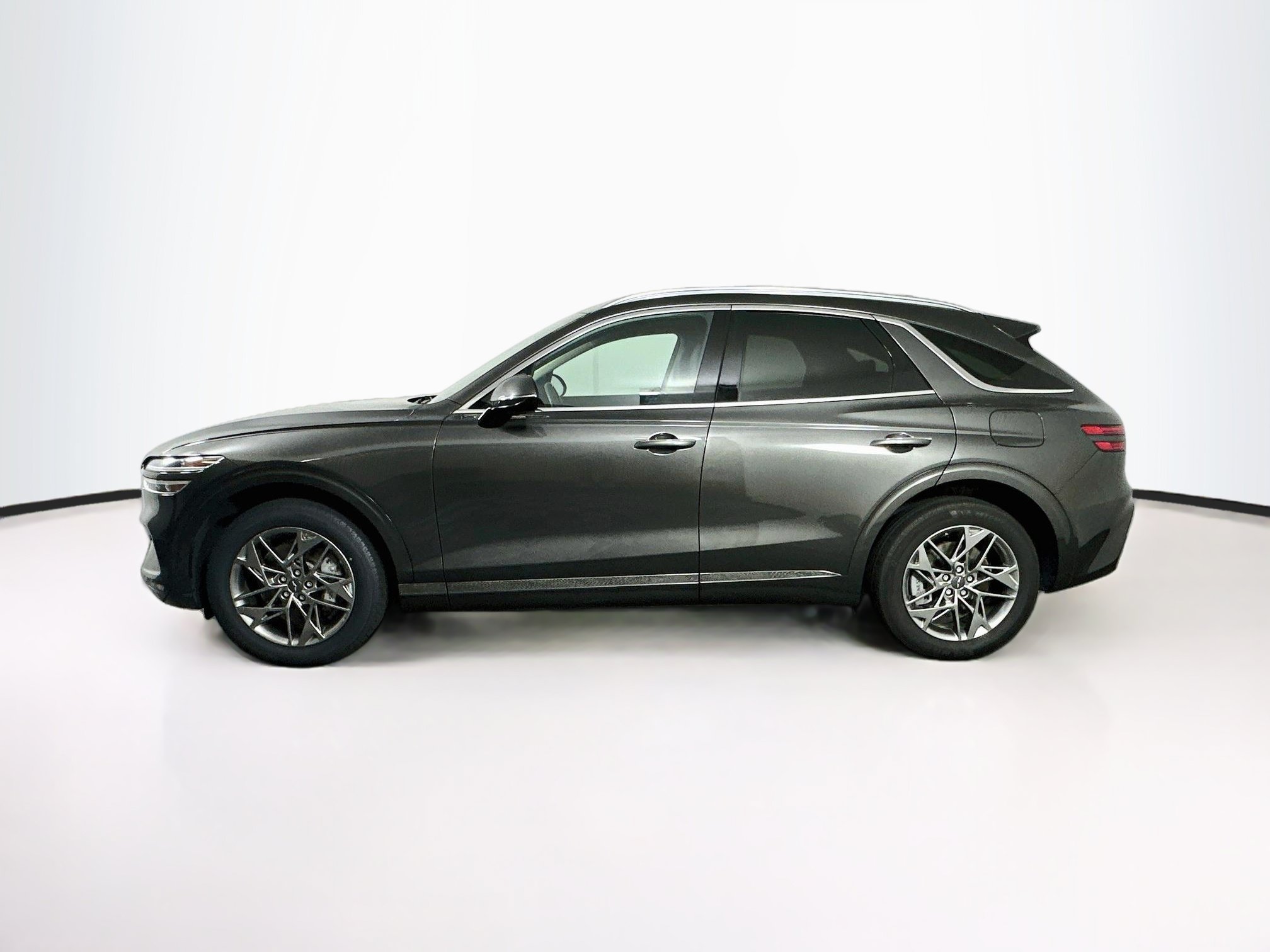 Used 2025 Genesis GV70 2.5T AWD/4WD image 4