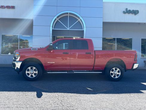 Certified 2026 RAM 2500 Big Horn AWD/4WD image 2