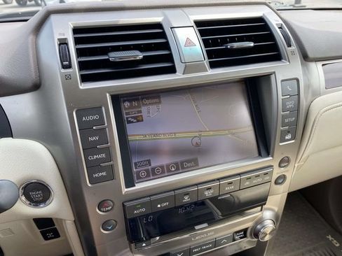 Used 2016 Lexus GX 460 w/ Premium Package AWD/4WD image 19