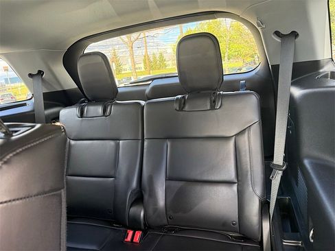 Used 2023 Ford Explorer XLT w/ Equipment Group 202A image 26
