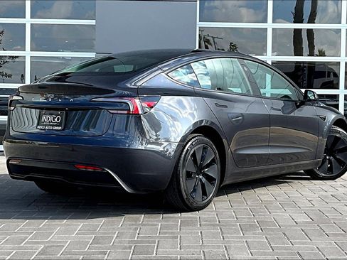 Used 2025 Tesla Model 3 Long Range image 12