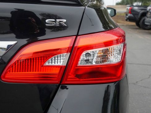 Used 2019 Nissan Sentra SR image 6