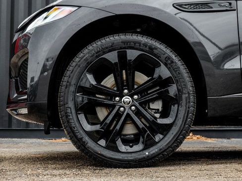 New 2026 Jaguar F-PACE R-Dynamic S image 4