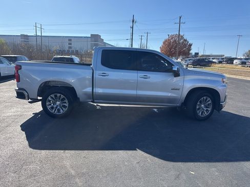 Used 2022 Chevrolet Silverado 1500 LT image 2