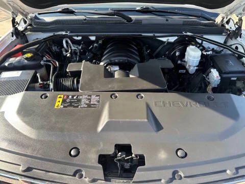 Used 2019 Chevrolet Suburban Premier AWD/4WD image 3