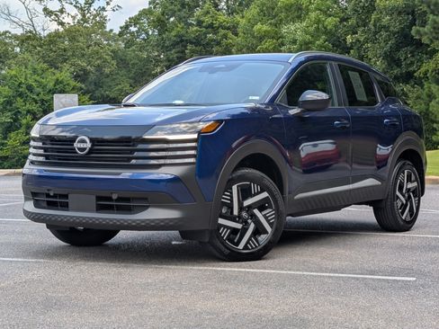 Used 2026 Nissan Kicks SV FWD image 4