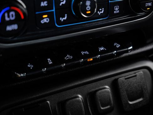 Used 2017 Chevrolet Silverado 1500 LTZ Z71 w/ LTZ Plus Package image 33