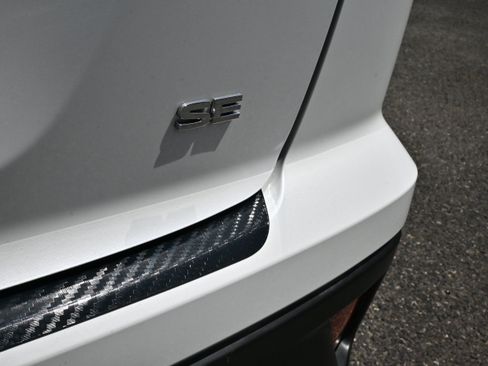 Used 2024 Mitsubishi Eclipse Cross SE AWD/4WD image 9