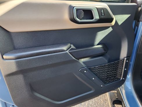 Used 2024 Ford Bronco Wildtrak image 8