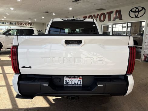 Used 2024 Toyota Tundra Limited AWD/4WD image 9