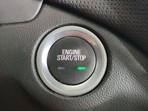 Used 2022 Chevrolet Equinox Premier image 38