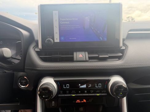 Used 2025 Toyota RAV4 XLE AWD/4WD image 14