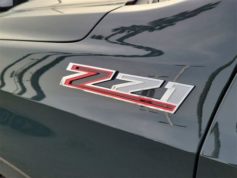 New 2026 Chevrolet Suburban Z71 w/ Z71 Off-Road Package image 25