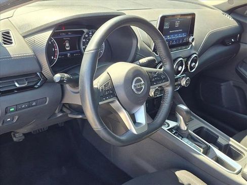Used 2022 Nissan Sentra SV w/ All-Weather Package FWD image 9