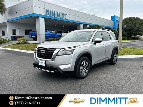 Used 2023 Nissan Pathfinder SL image 1