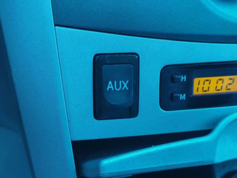 Used 2011 Toyota Corolla LE image 19