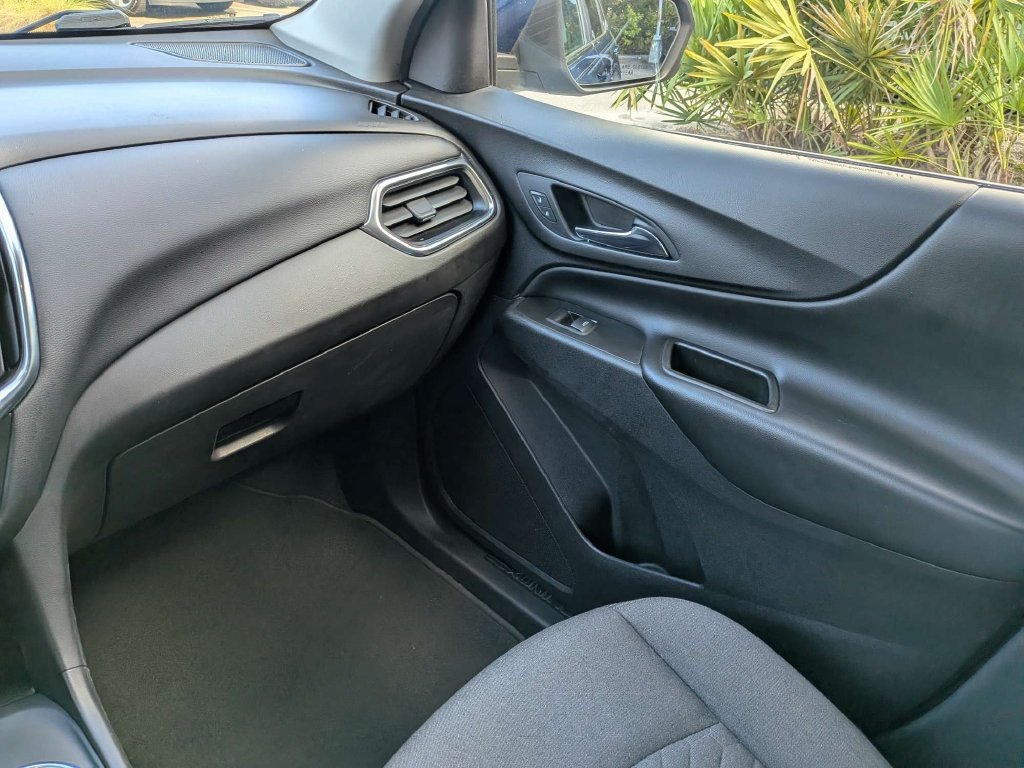 Used 2021 Chevrolet Equinox LT FWD image 18