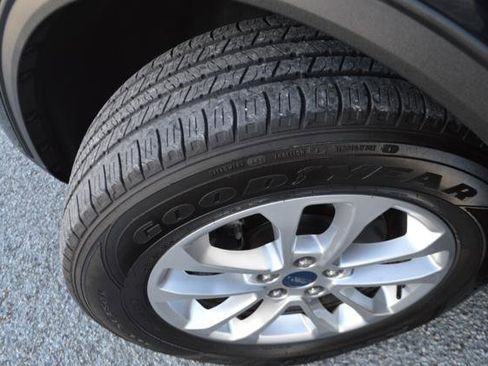 Used 2021 Ford Escape SE w/ Cold Weather Package image 24