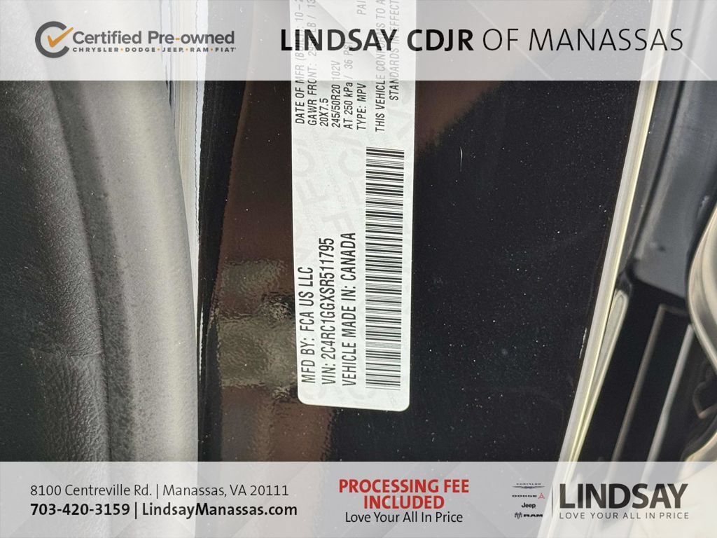 Certified 2025 Chrysler Pacifica Limited FWD image 33