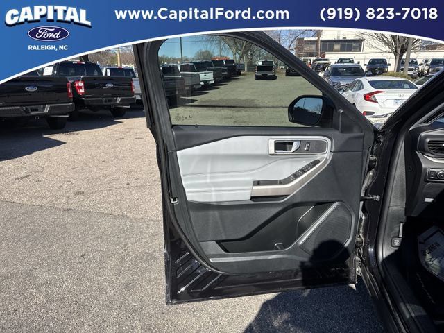New 2024 Ford Explorer XLT w/ Equipment Group 202A RWD image 20