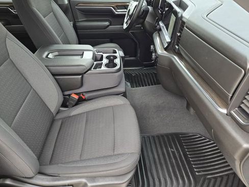 Used 2024 Chevrolet Silverado 1500 LT AWD/4WD image 14
