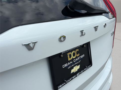 Used 2018 Volvo XC90 T6 Momentum w/ Convenience Package AWD/4WD image 28