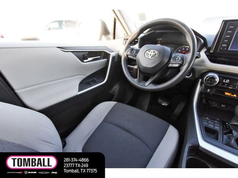 Used 2019 Toyota RAV4 XLE image 9