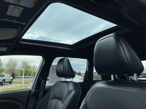 Used 2025 Subaru Forester Touring AWD/4WD image 10