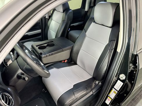 Used 2018 Toyota Tundra SR5 w/ TRD Off Road Package image 17