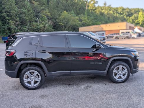 Used 2024 Jeep Compass Sport AWD/4WD image 10