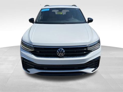 Certified 2023 Volkswagen Tiguan SE R-Line FWD image 3