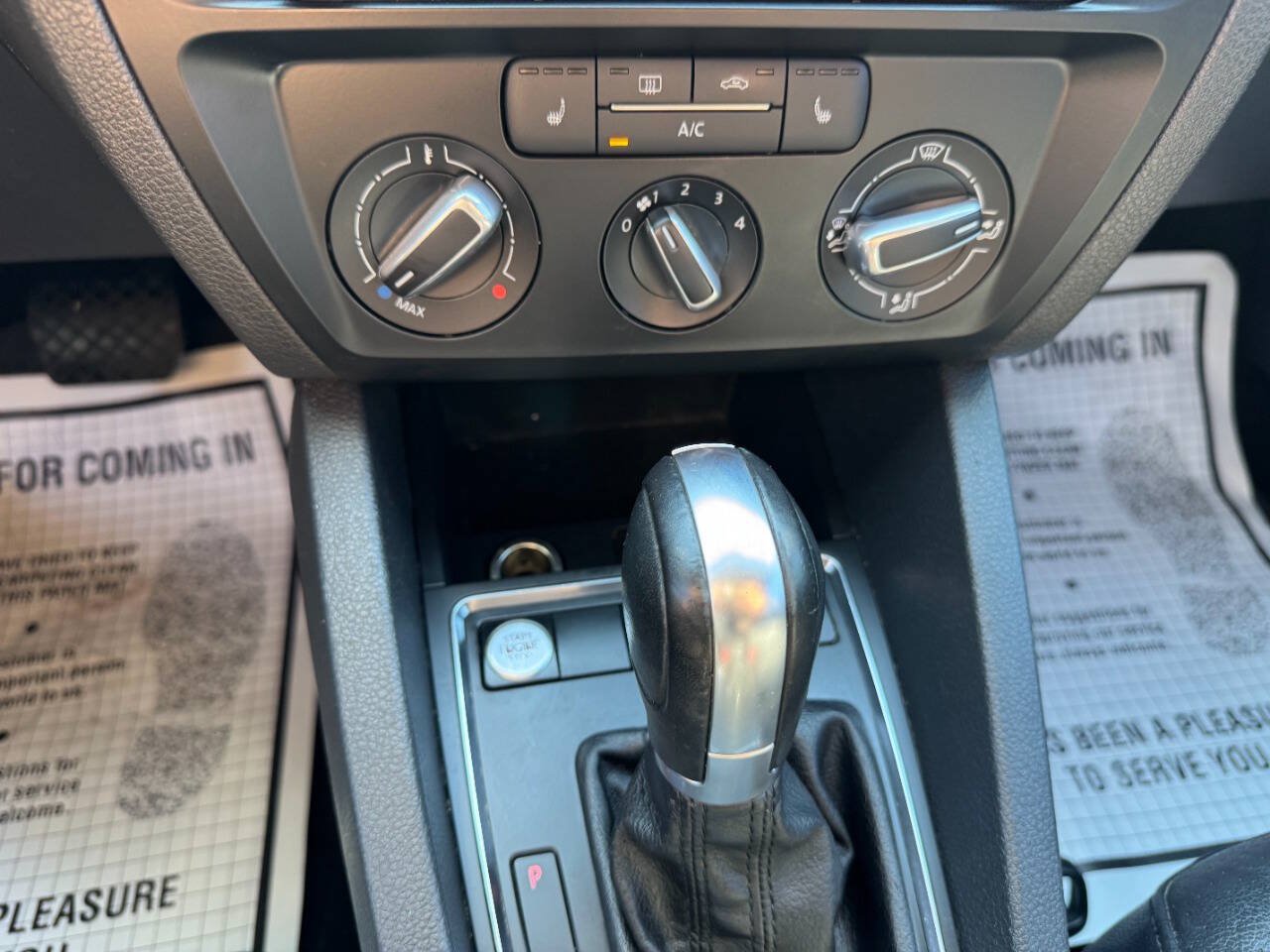 Used 2016 Volkswagen Jetta SE FWD image 46