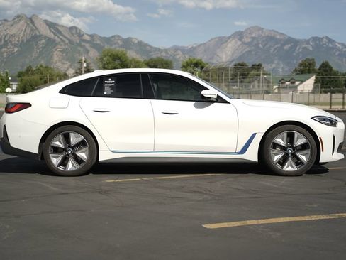 Used 2023 BMW i4 eDrive35 RWD image 6
