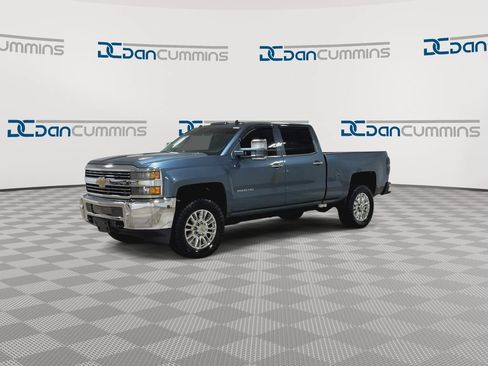 Used 2015 Chevrolet Silverado 2500 LT AWD/4WD image 4