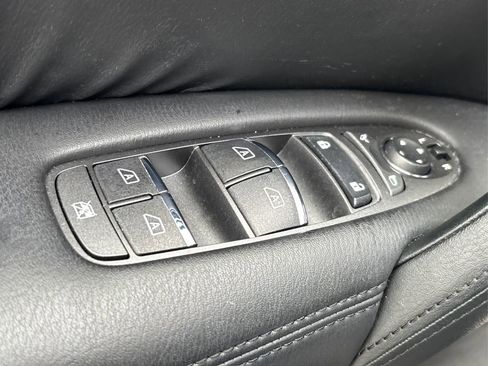 Used 2021 Nissan Armada SL w/ Captain's Chairs Package image 29