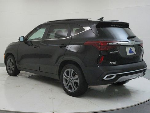 Used 2023 Kia Seltos S w/ Navigation Package image 5