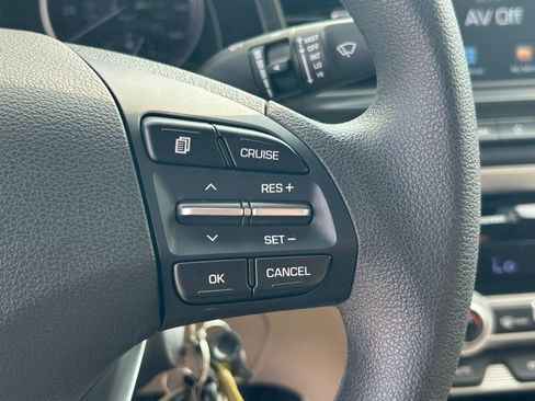 Used 2020 Hyundai Elantra SEL image 21