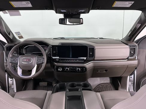 Used 2023 GMC Sierra 1500 SLT image 5